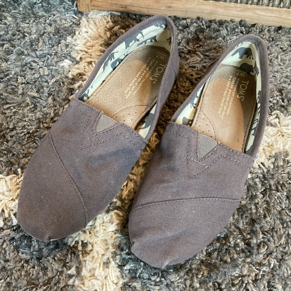 TOMS Classic Grey Slip Ons W7